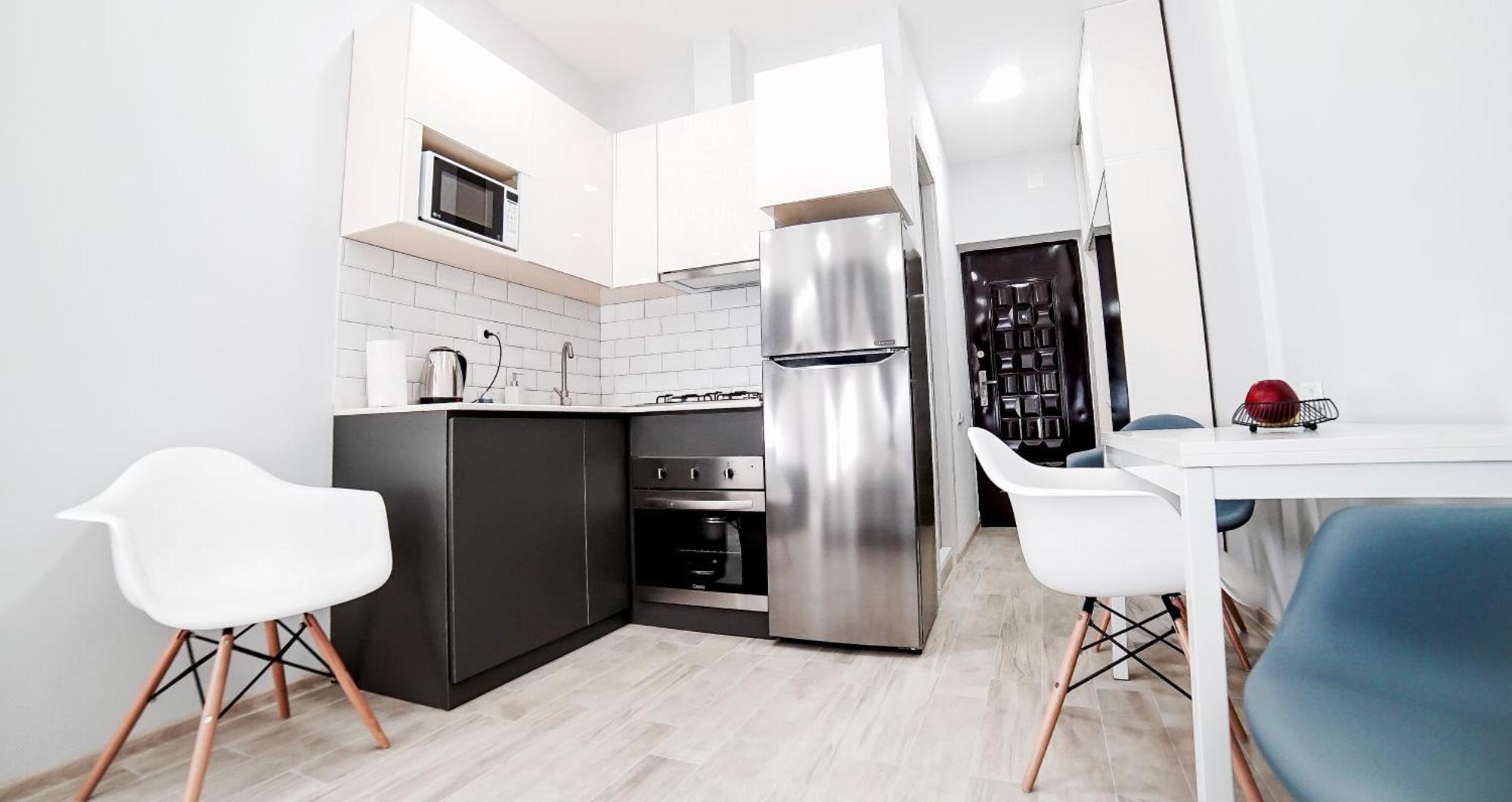 Queen Tamara Apartment Батуми Экстерьер фото
