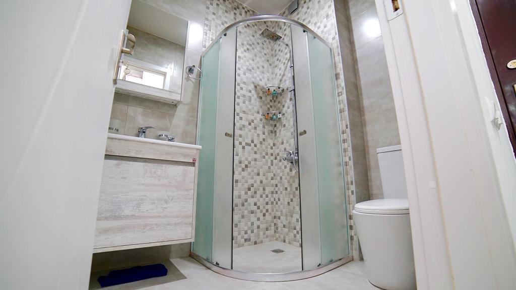 Queen Tamara Apartment Батуми Экстерьер фото
